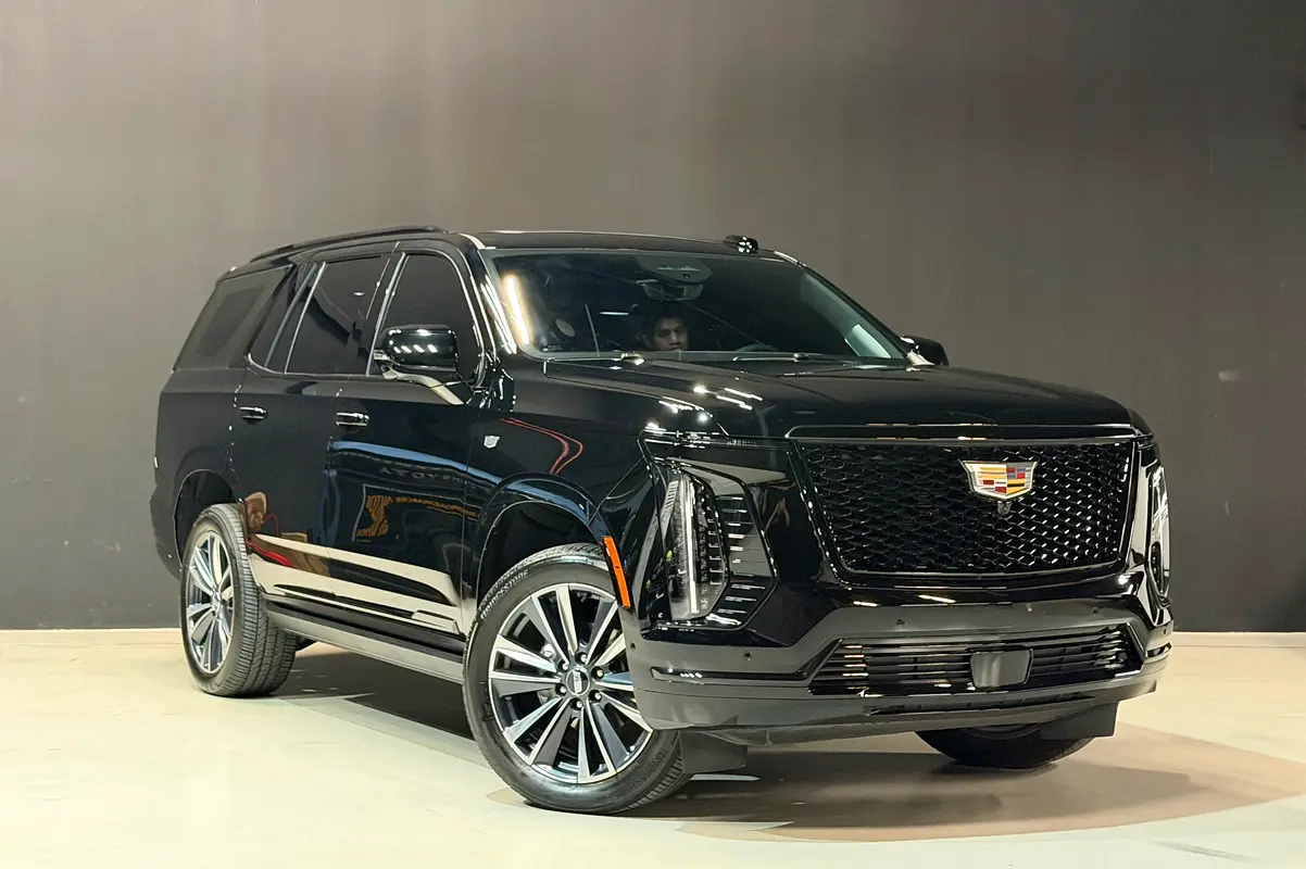 Cadillac Escalade 2025 — photo 1 of 16