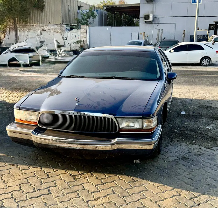 Buick Riviera 1994 — photo 1 of 5
