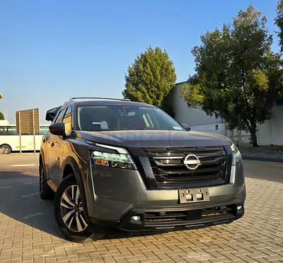 2023 Nissan Pathfinder SL | 4x4 | Immaculate Condition