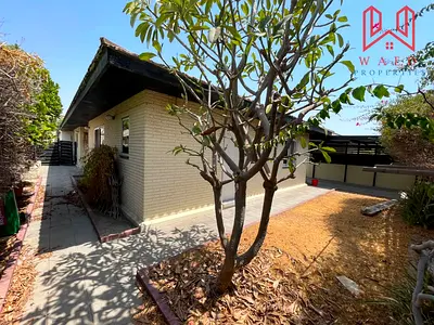 Commercial Villa | Strategic Business Location |