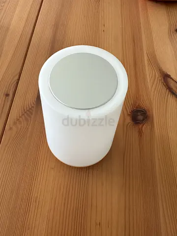 Small white electric table light (compact, remote control)