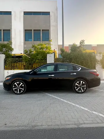 Nissan Altima SR 2017 | American Specs | Well Maintained