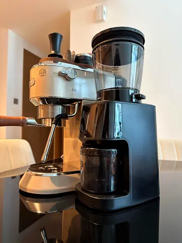 DeLonghi Dedica Arte (EC885) Complete Set with Accessoires