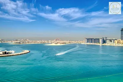 PALM AND MARINA VIEWS | HIGH FLOOR | PRIVATE BEACH