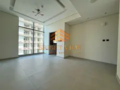 Brand New | high Floor | Beside metro station