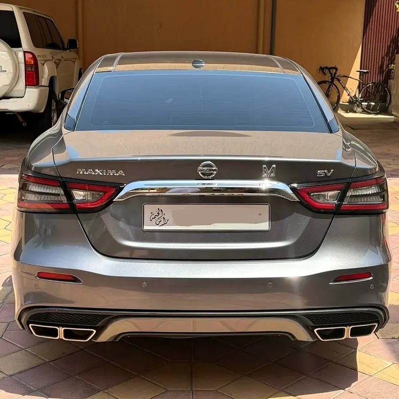 Nissan Maxima 2022 — photo 1 of 3