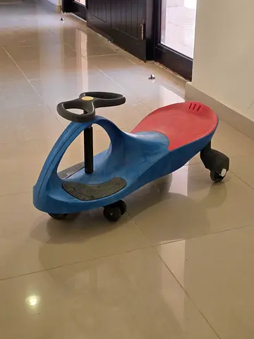 plasma car / wiggle ride