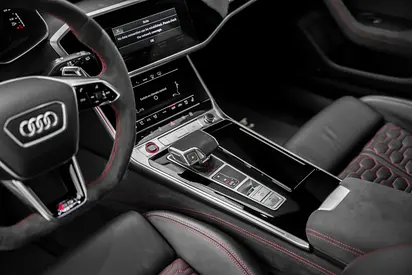 2024 AUDI RS6 — фото 7