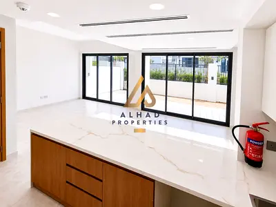 B2B l Close to amenities l Vacant