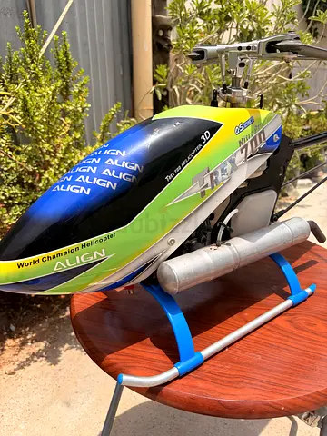 RC GAS HELICOPTER  ALIGN TREX 700 NITRO PRO