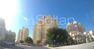 Corner Unit Lagoon View 2BR Gym/Pool/Beach Access