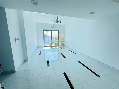Stunning | Massive 2 BHK | Close to Kitchen | Big Balcony