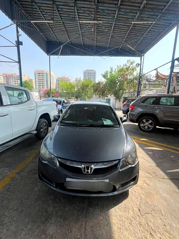 Honda Civic 2009 GCC Specs - Well Maintained