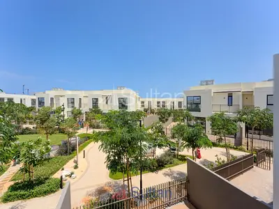 Luxury 2BR Townhouse | Private Garden |Unfurnished