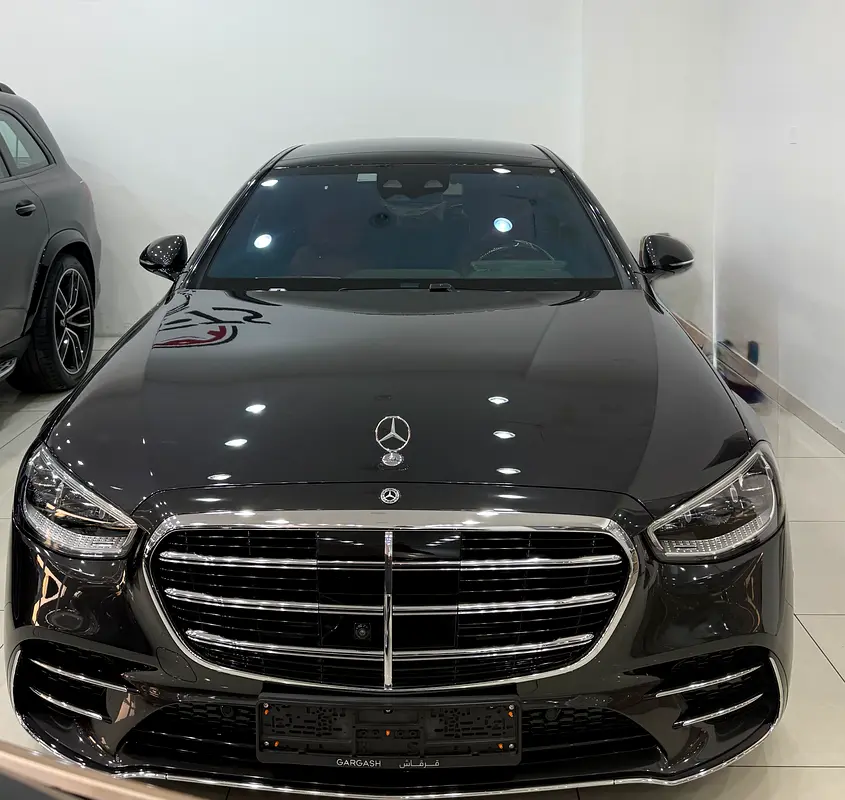 Mercedes-Benz S-Class 2025 — photo 1 of 6