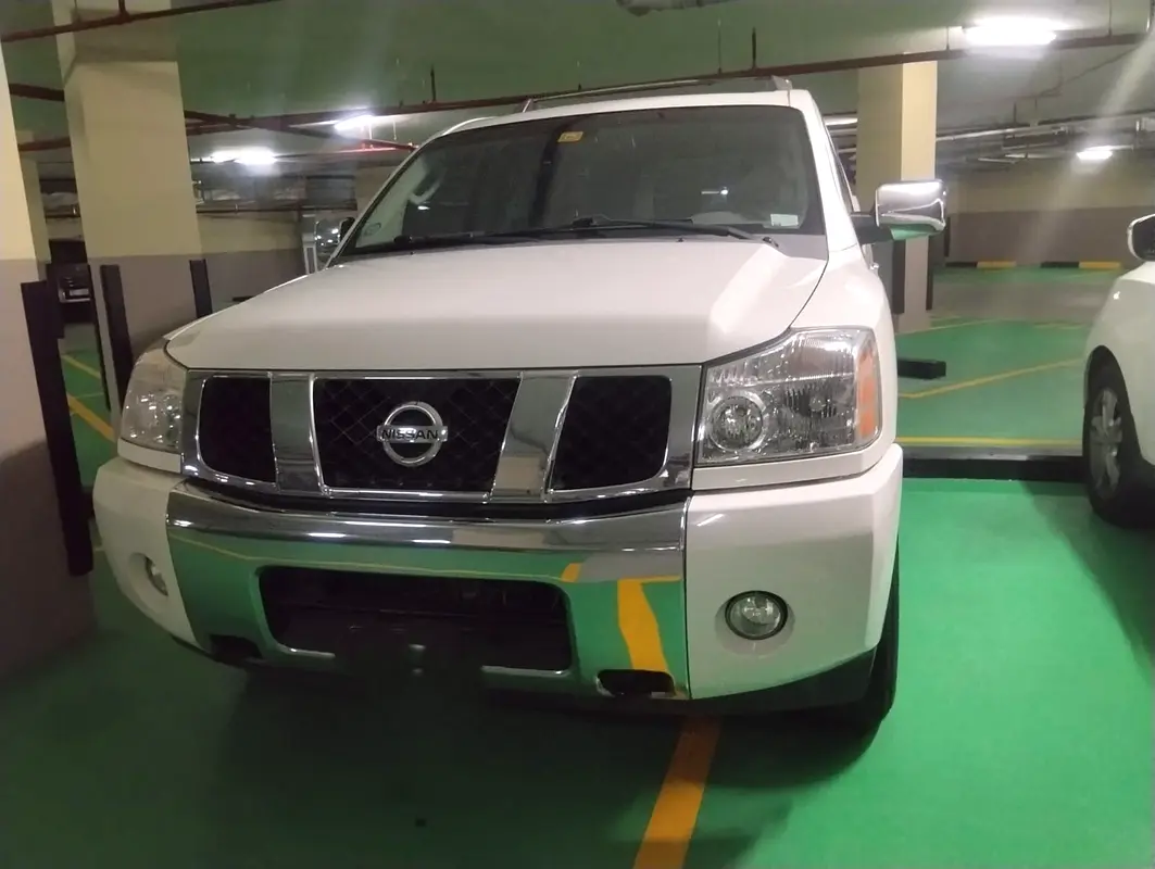 Nissan Armada 2006 — photo 1 of 9