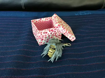 Iron Maiden Legacy of the Beast Keychain - Holy Smoke