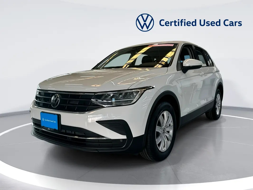 Volkswagen Tiguan 2024 — photo 1 of 12