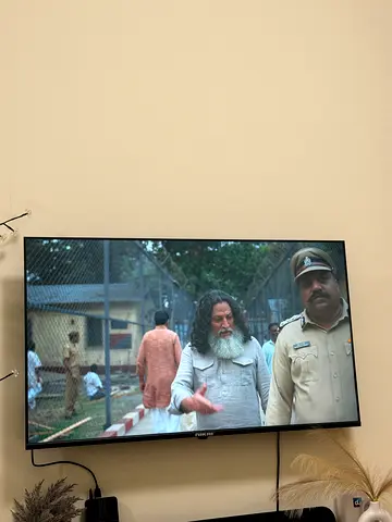 LED Google TV with box