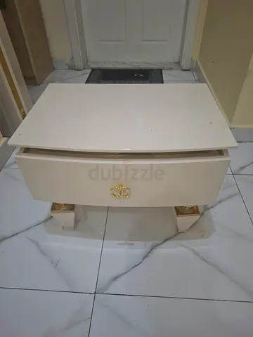 2 bed side table
