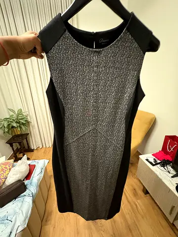 Black and grey sleeveless dress - size M