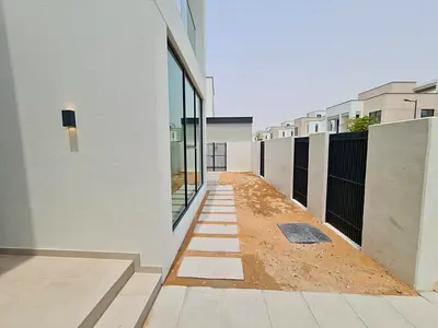 Corner & Luxury 4BR Villa | Roof Terrace | Prime Location | Family Community