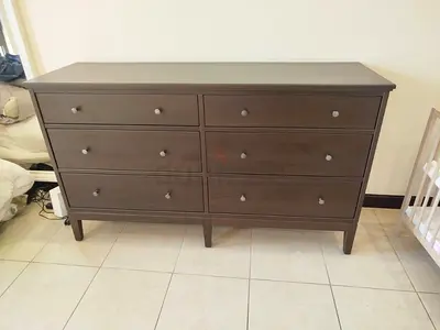 Dark Wood 6-Drawer Dresser - Solid Condition
