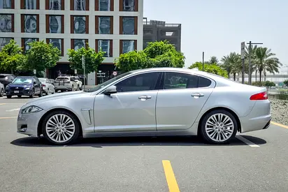 صورة 5 لـ 2014 Jaguar XF