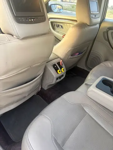 Ford Taurus Titanium 2011 GCC Specs