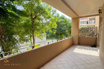 Cozy 2 bed with 2 parking in Barton House