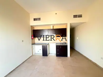 Spacious l With Balcony l Well Maintained