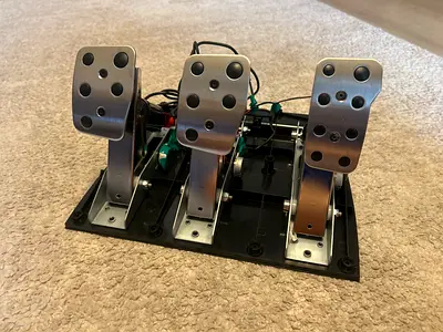 Logitech g29 pedals ( negotiable price; no low ballers) PS5/PS4/PC version modded no extra parts
