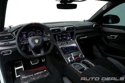 2024 Lamborghini URUS thumbnail 13