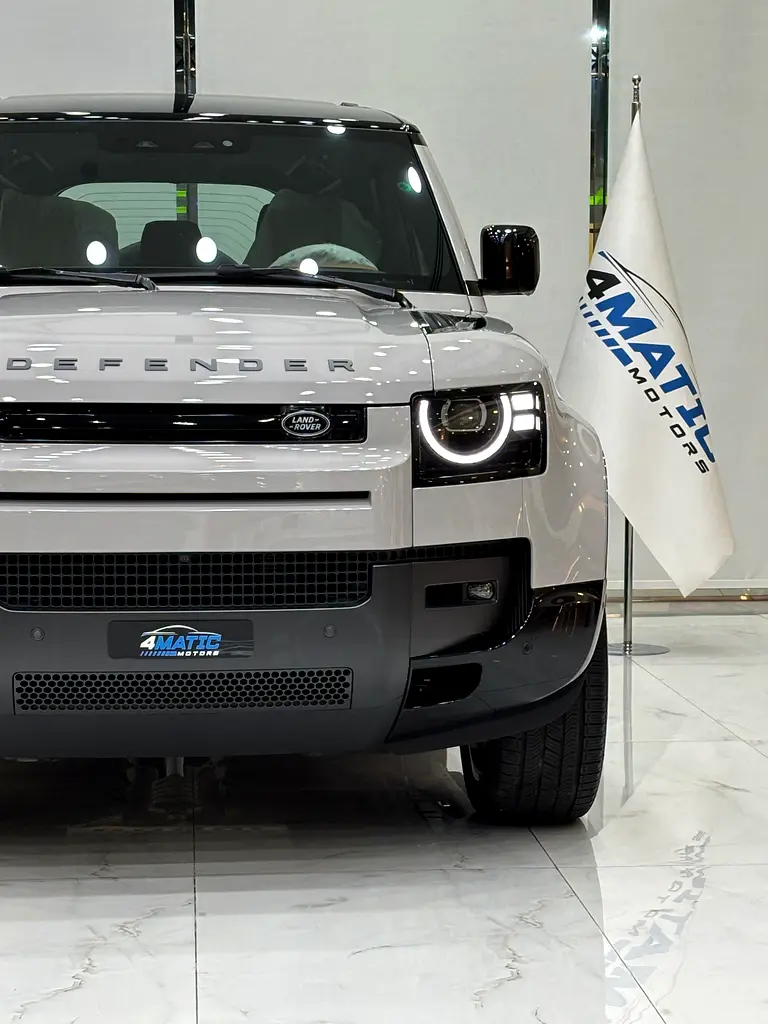 Land Rover Defender 2026