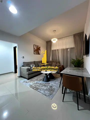 🏡 للإيجار الشهري – أفخم وأرقى شقة غرفة وصالة أول ساكن في النعيمية 1 – عجمان ✨ 📍 الموقع: النعيمية 1 – بالقرب من السفير مول وشارع الكويت، موقع مميز وح