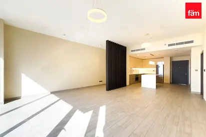 Spacious Unit | Fitted Kitchen | Modern Design