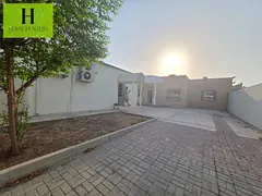 Lavish 5BR Villa For Rent | Khezamia Area