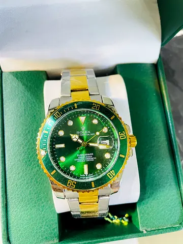 Rolex Submariner-style Two-Tone Green Dial Watch (Pre-owned)