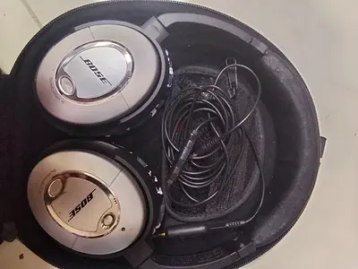 Bose quiet comfort 15 Acoustic Noise Cancelling Headphone