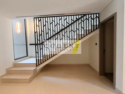 ALL APPLIANCES - LANDSCAPED - GARARGE DOOR - READY NOW