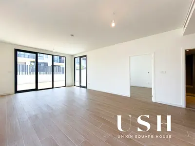 4 Bed + M | Corner Unit | Large Plot | Close to the Park