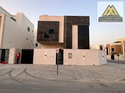 بدون رسوم تسجيل فيلا كونر راقية مساحه كبيره وارتداد كبير امام الفيلا تشطيبات سوبر لوكس بمنطقة الحليو2