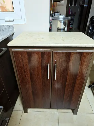 Kitchen cabinets
