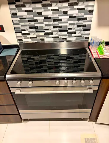 Siemens latest model Electric stove 90x60