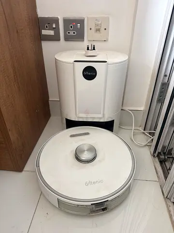 Ulentic Robot Vacuum with Charging Dock - Good Working Condition