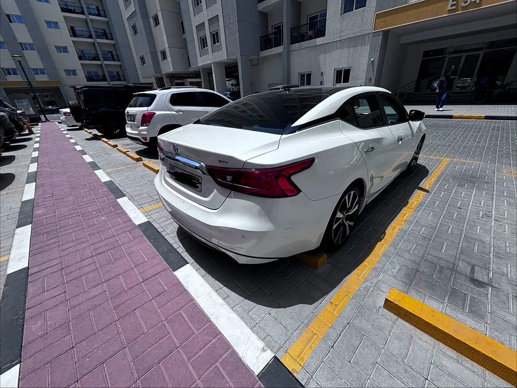 Nissan Maxima 2016 — photo 1 of 9