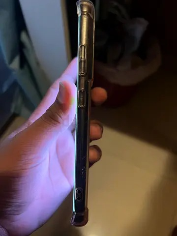 Used Samsung Galaxy S21 Ultra phone with clear case - good working condition