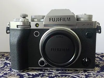 FUJIFILM X-T5 DIGITAL CAMERA
