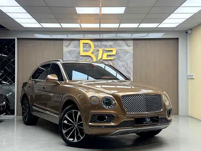 Bentley Bentayga W12 Mulliner 2017 | GCC Specs | Pristine Condition