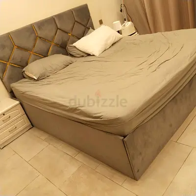 URGEBT SALE - Bed with 2 side tables